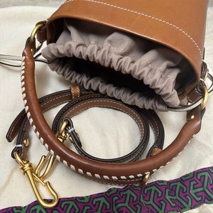 Toryburch bucket bag
